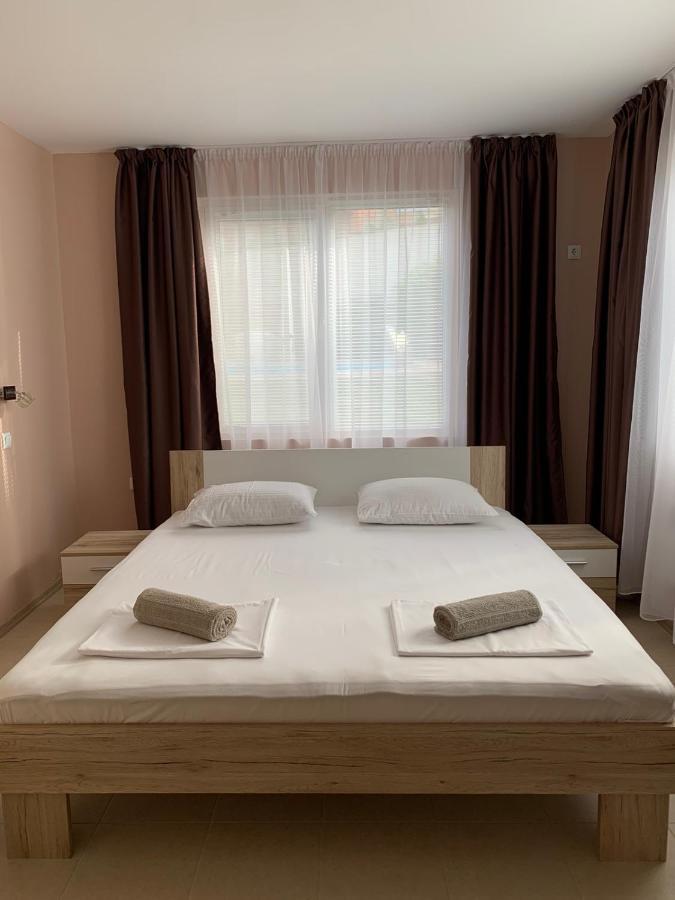 Villa Rouge - Apartment Victoria Szozopol Kültér fotó